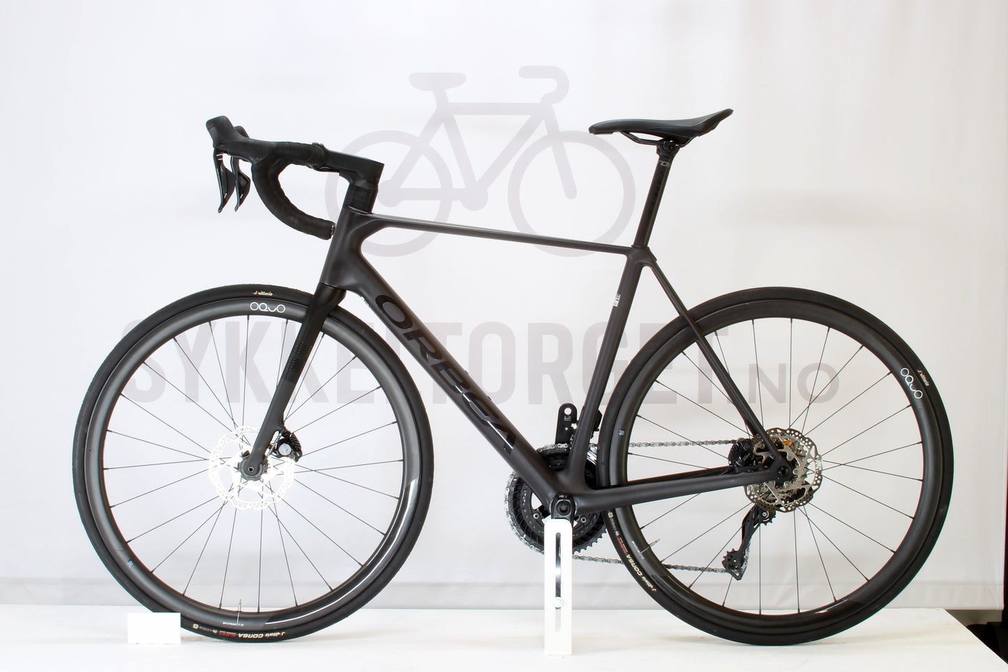 Orbea Orca M30i Di2, karbonhjulsett 2025