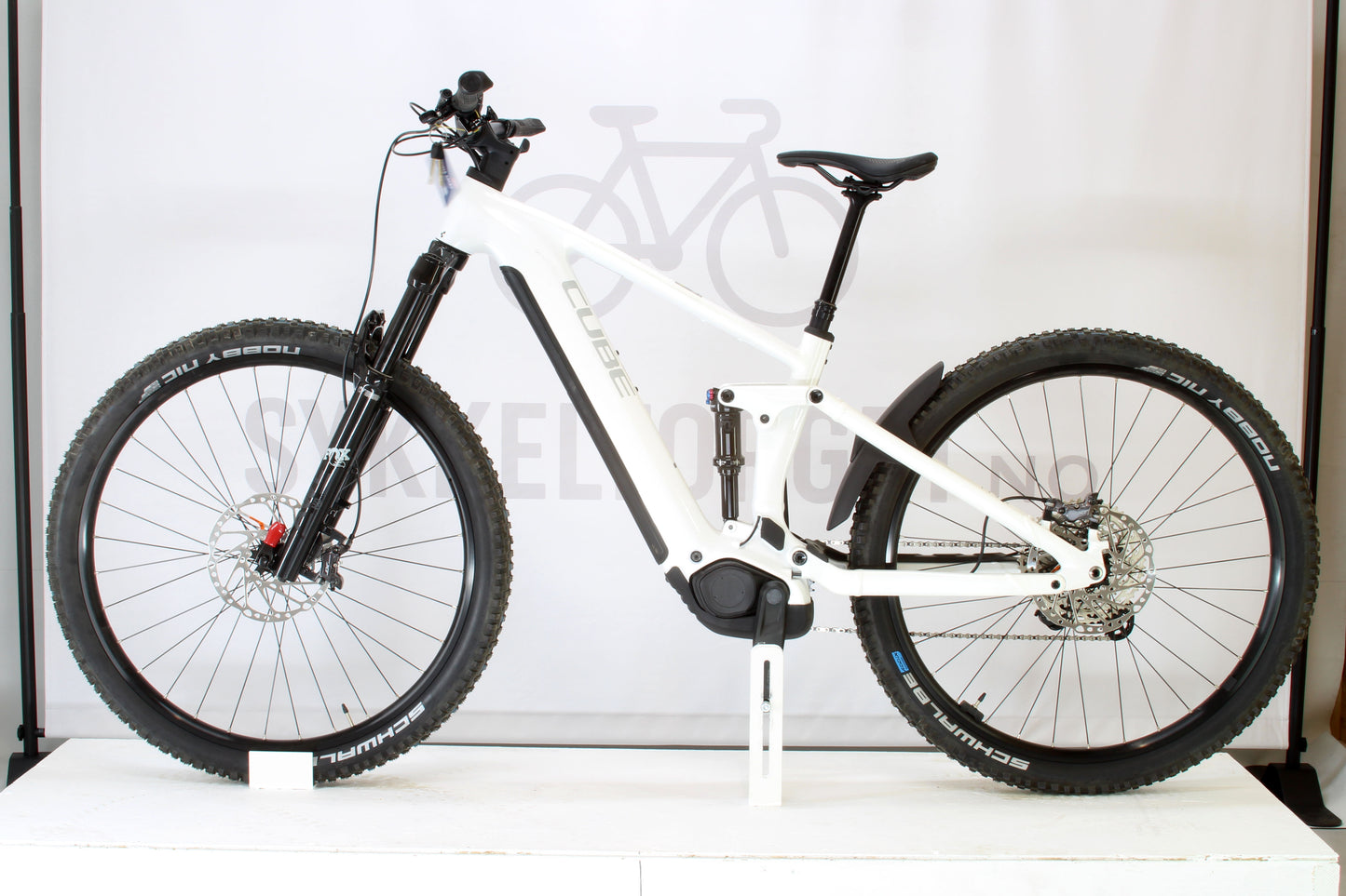 Cube Stereo Hybrid ONE44 2025