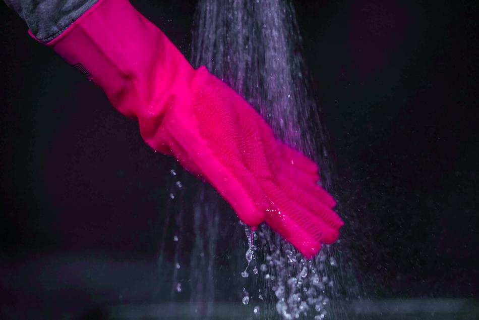 Muc-off Deep Scrubber Gloves
