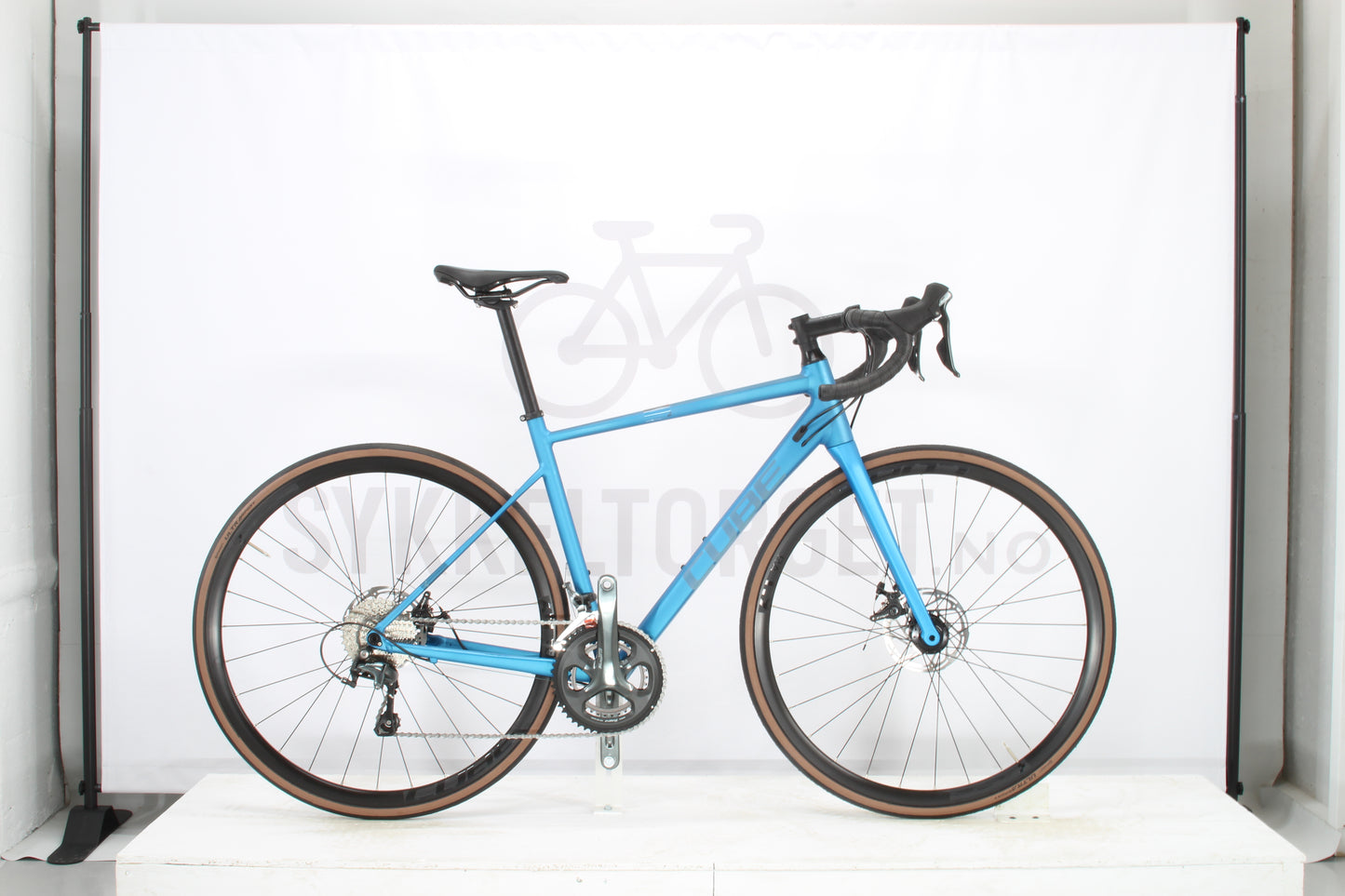 Cube  Attain Race 2024 53 blue´n´spectral