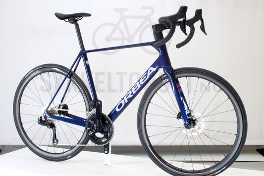 Orbea  Orca M30iLTD Shimano 105 Di2, wattmåler, 2025 55 Blå/rosa