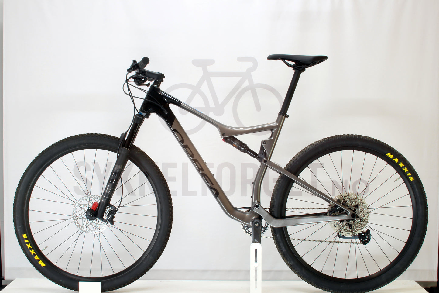 Orbea Oiz M00 TR 2022 XL Grey Black