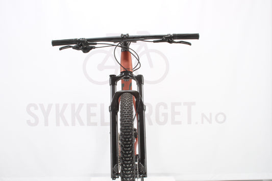 Onna  Onna 10 2024 L Kobberrød