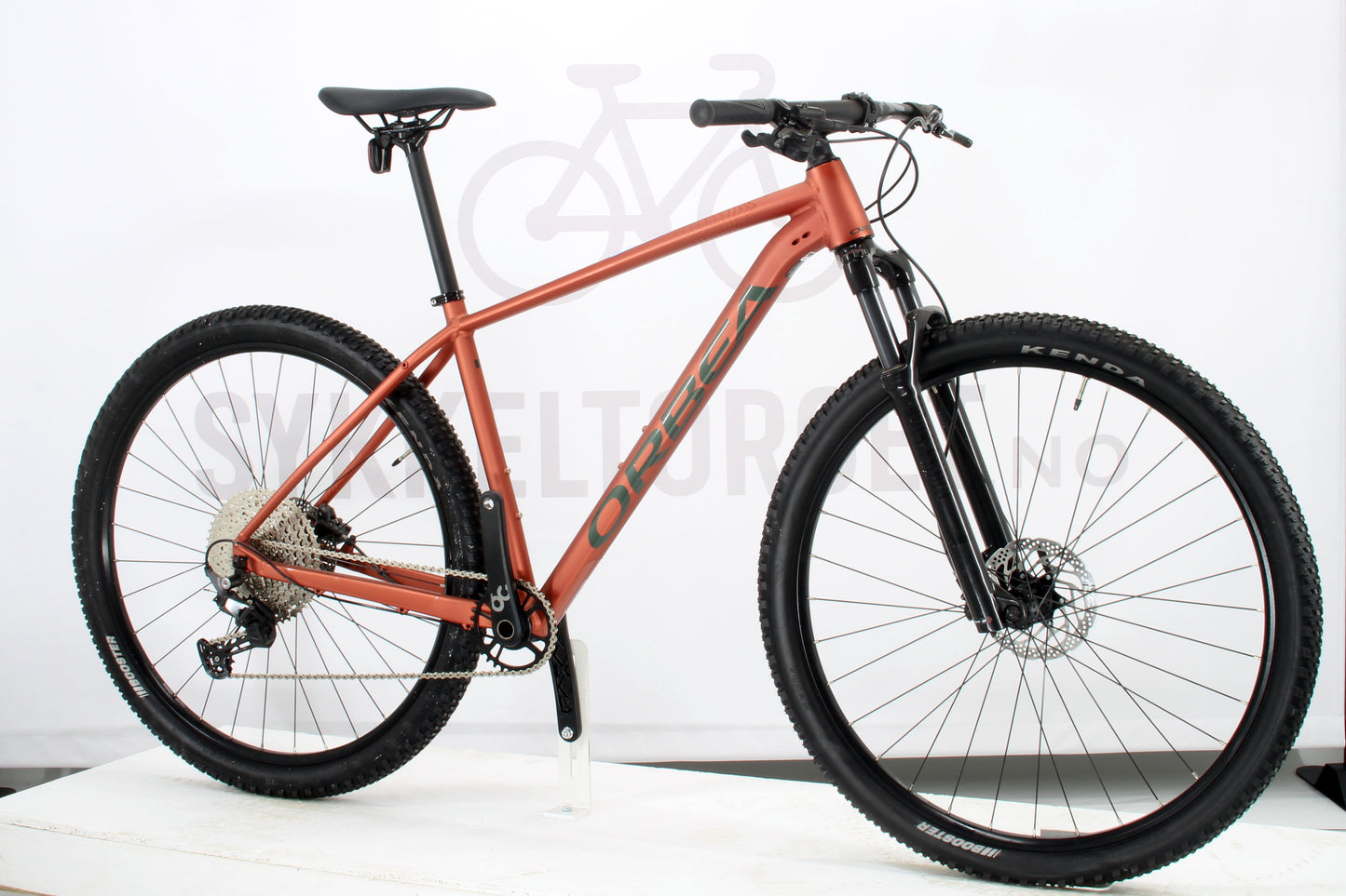 Onna  Onna 10 2024 L Kobberrød