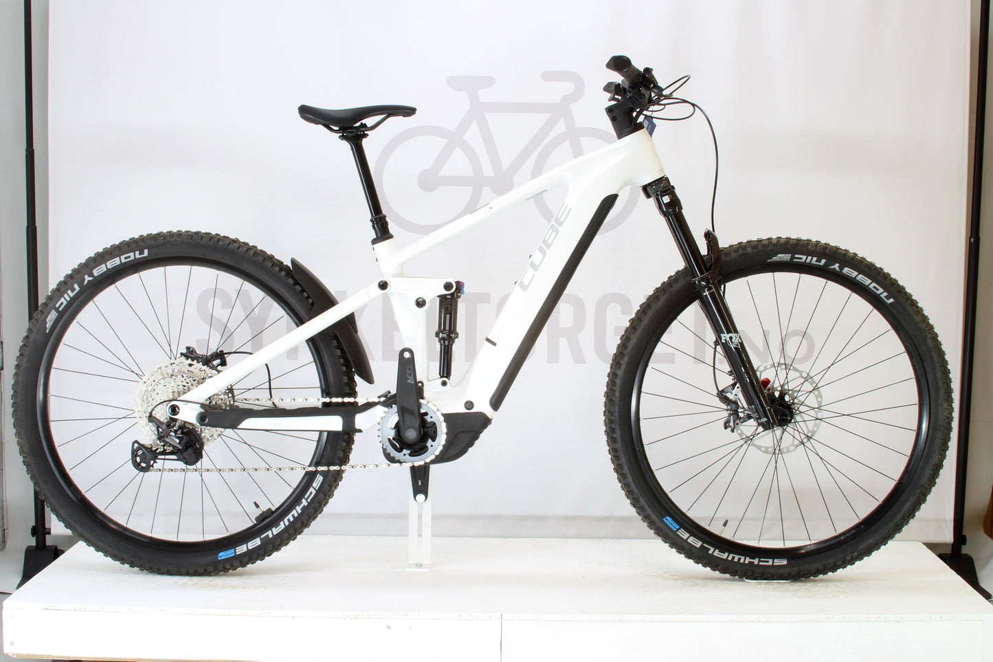 Cube  Stereo Hybrid ONE44 2025